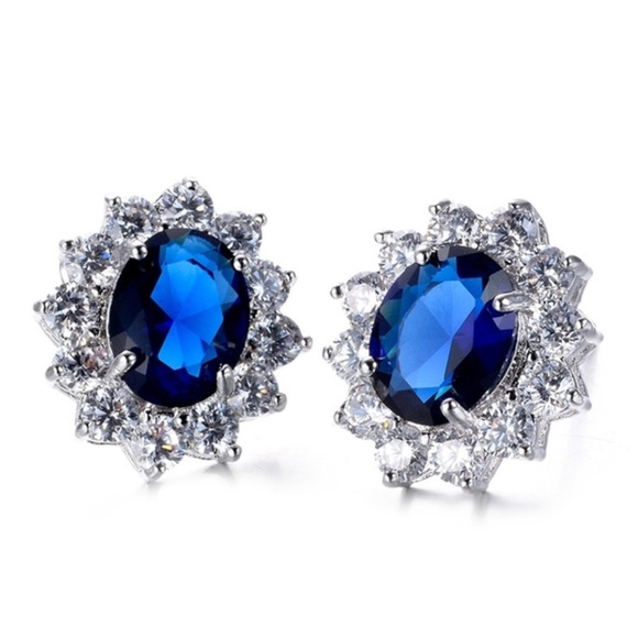 Jewelry - PRINCESS OVAL CUT STUDS